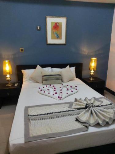 Pereybere Apartment With Breakfast And Private Balcony Pereybere Beach Bagian luar foto