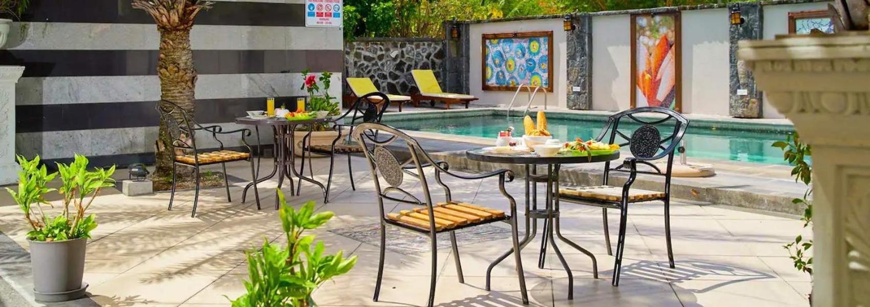 Pereybere Apartment With Breakfast And Private Balcony Pereybere Beach Bagian luar foto