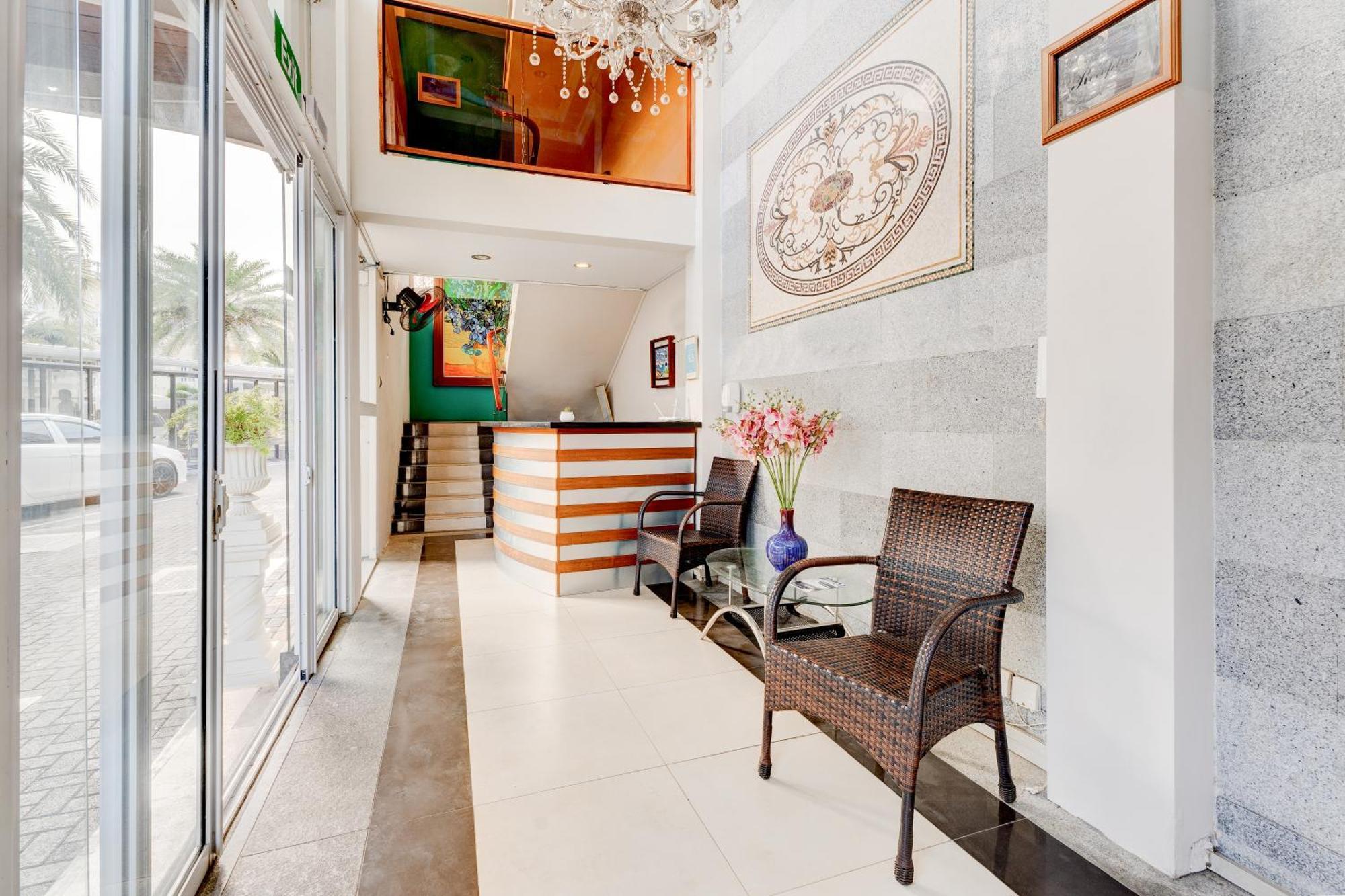Pereybere Apartment With Breakfast And Private Balcony Pereybere Beach Bagian luar foto